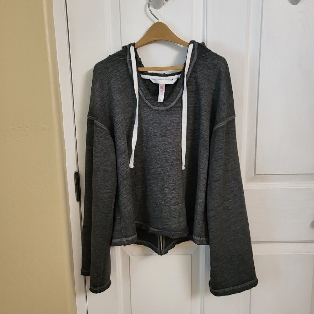 XHILARATION Sleepwear Women's Gray Cropped Hooded Sweatshirt SIZE: MEDIUM